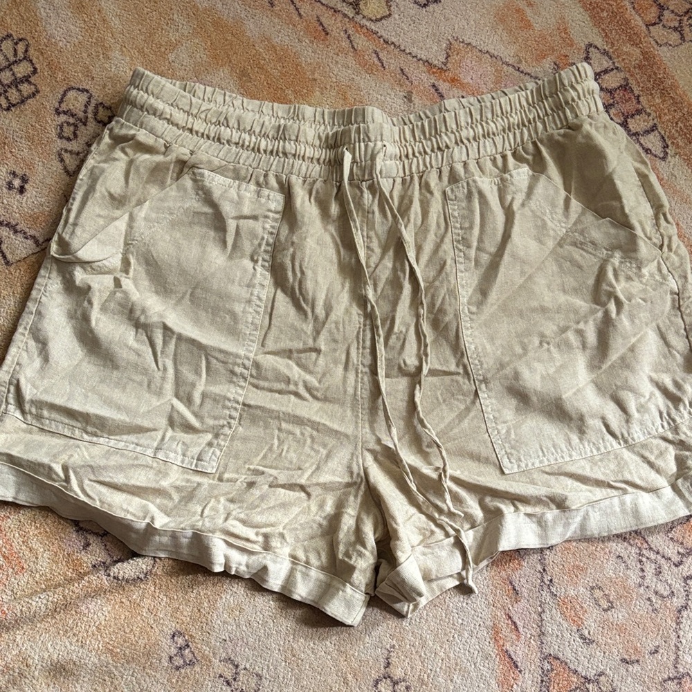 Universal Thread Tan Women's Shorts
